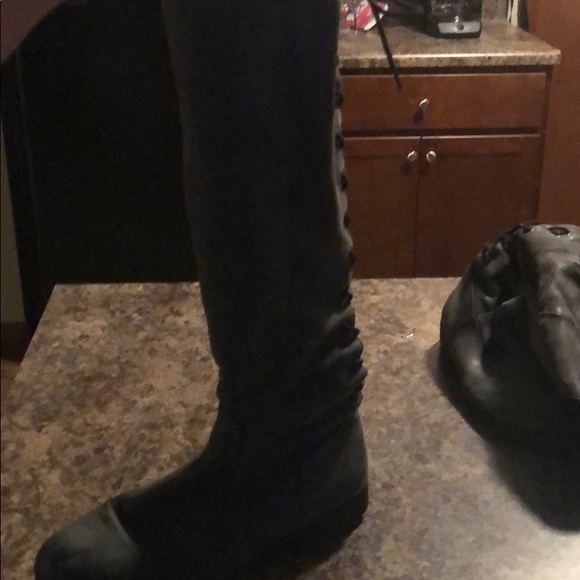Black lace up boots - Picture 2 of 2